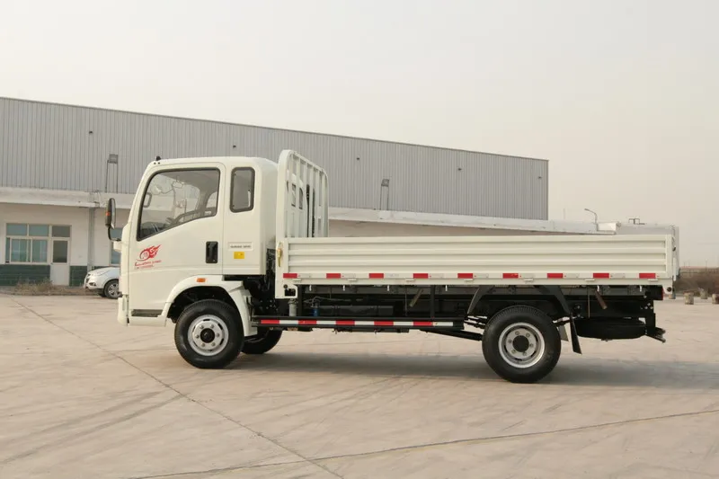 SINOTRUK brand new light loading General trucks mini truck 4x2 6wheels light diesel small cargo truck sell well with cheap price