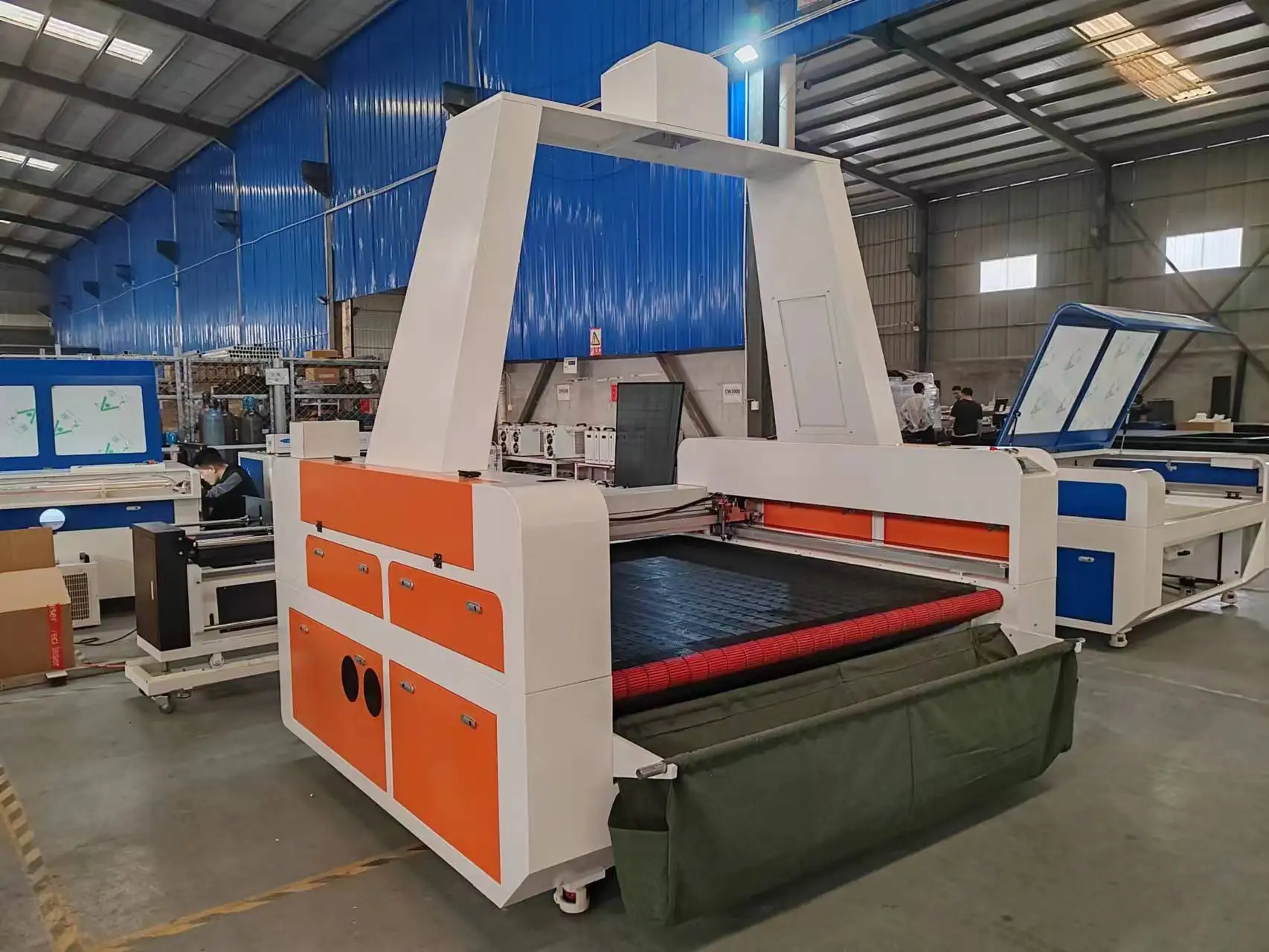 ARGUS textile laser cutting Machine device automatic feeding laser cutter for clothing industry