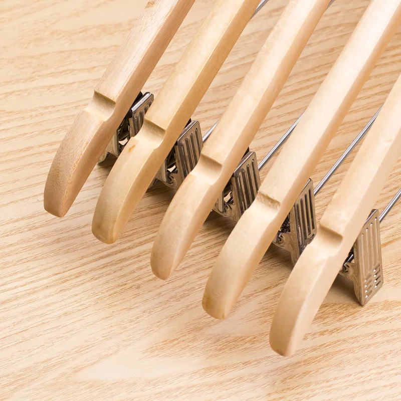 Popular wholesale Clothing store hotel non slip personalize wood clothes hanger wooden skirt hangers with clips