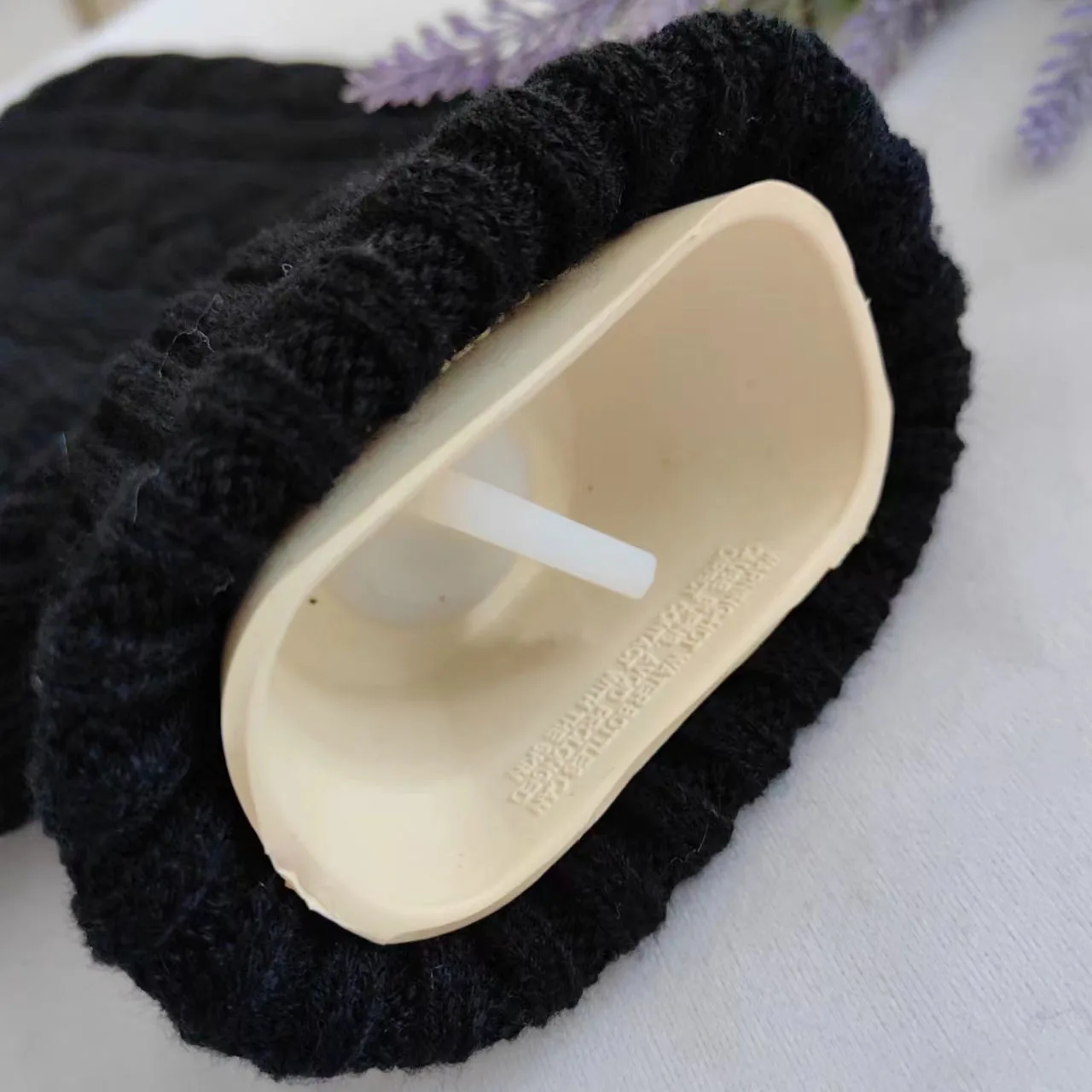 Black 2L Rubber Hot Water bottle with cover Knit How Water Bag for pain relief