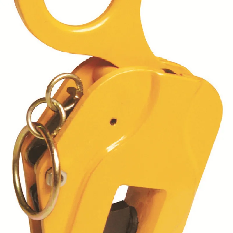 Подъемный вертикальный зажим для стальных поддонов на складах и стройках