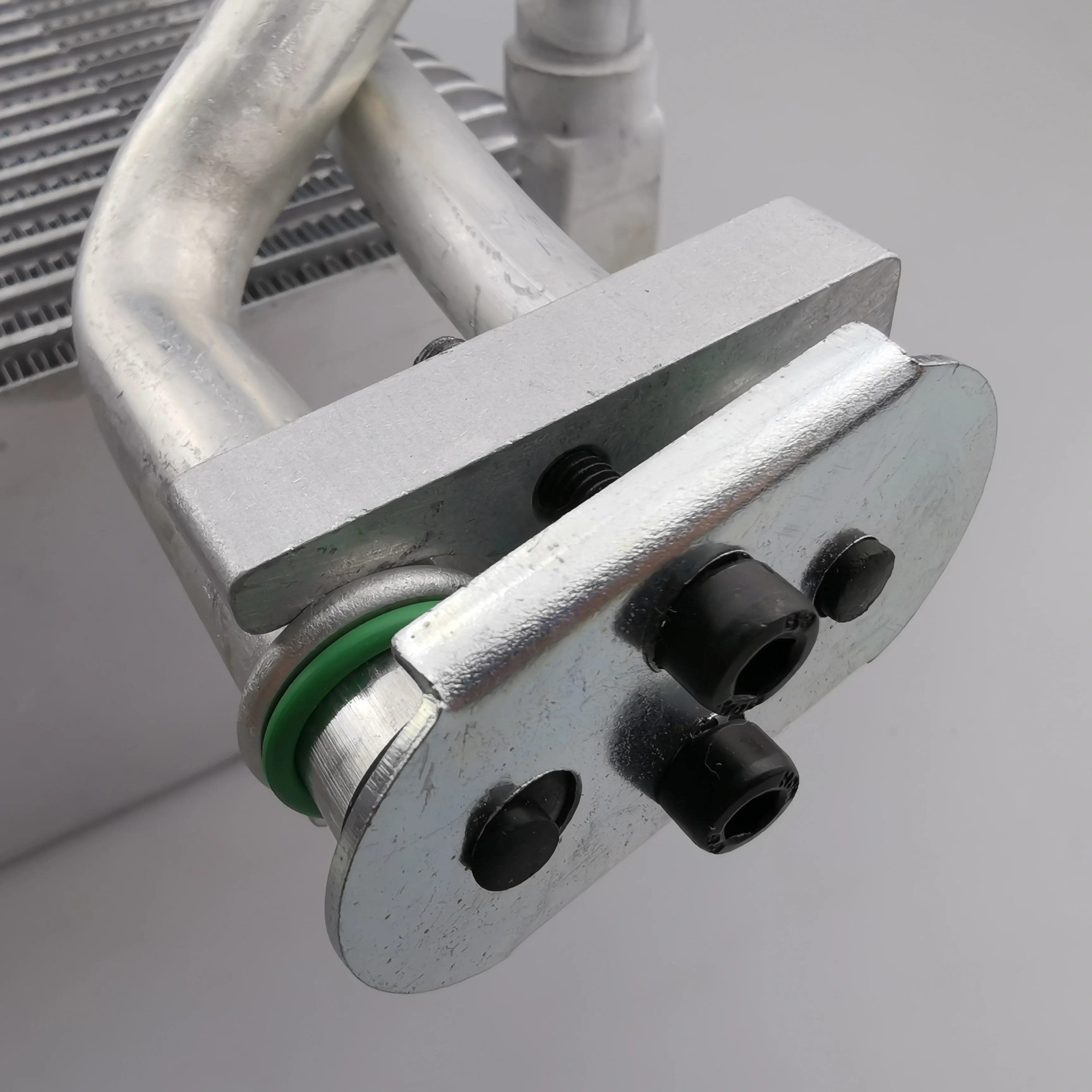 SAIC MAXUS V80 Original Front evaporator core C00013620 C00224476