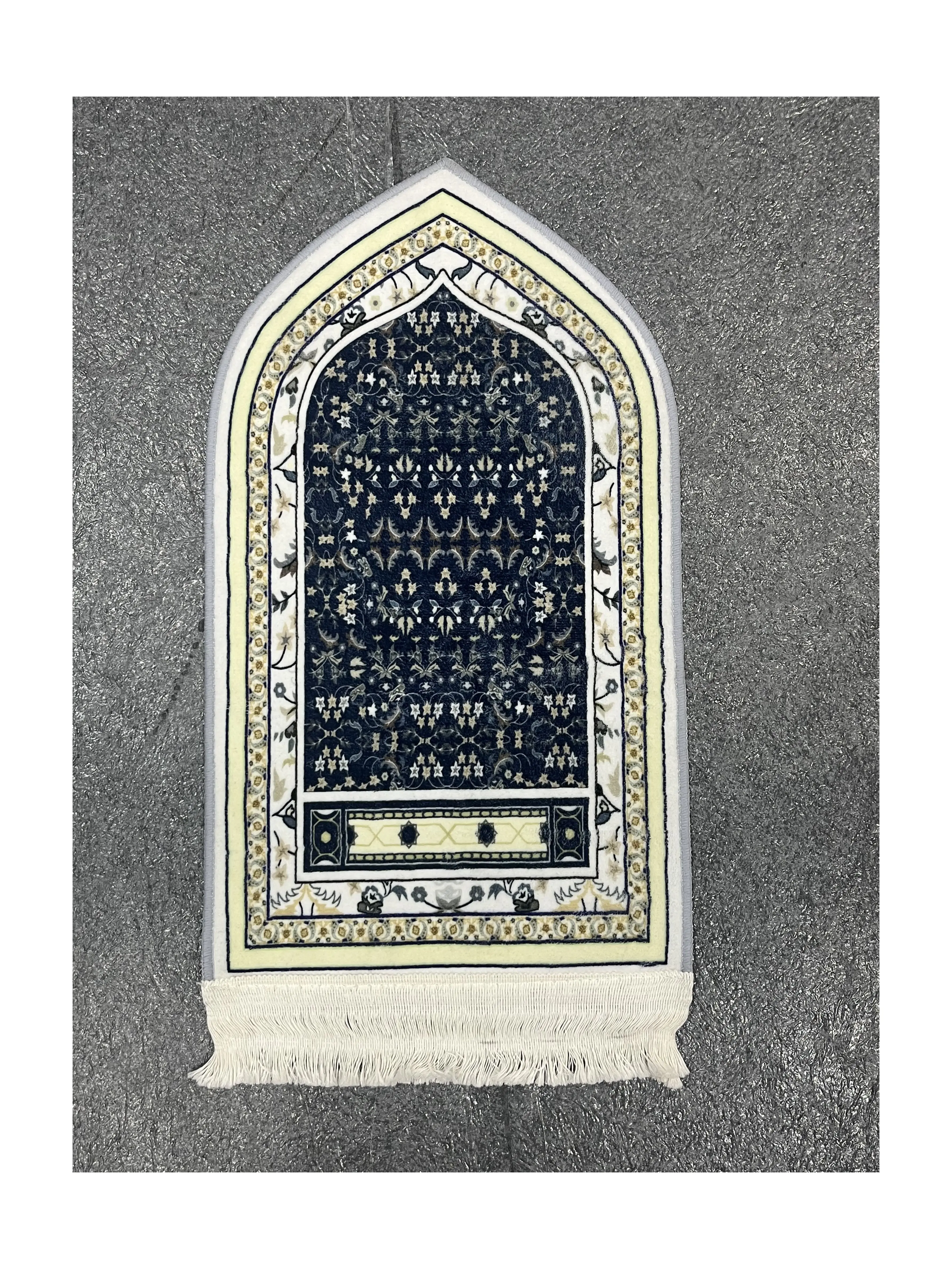 Muslim Prayer Rug Mat for Men and Women Comfortable and Soft Prayer Rug High Quality Prayer Carpet