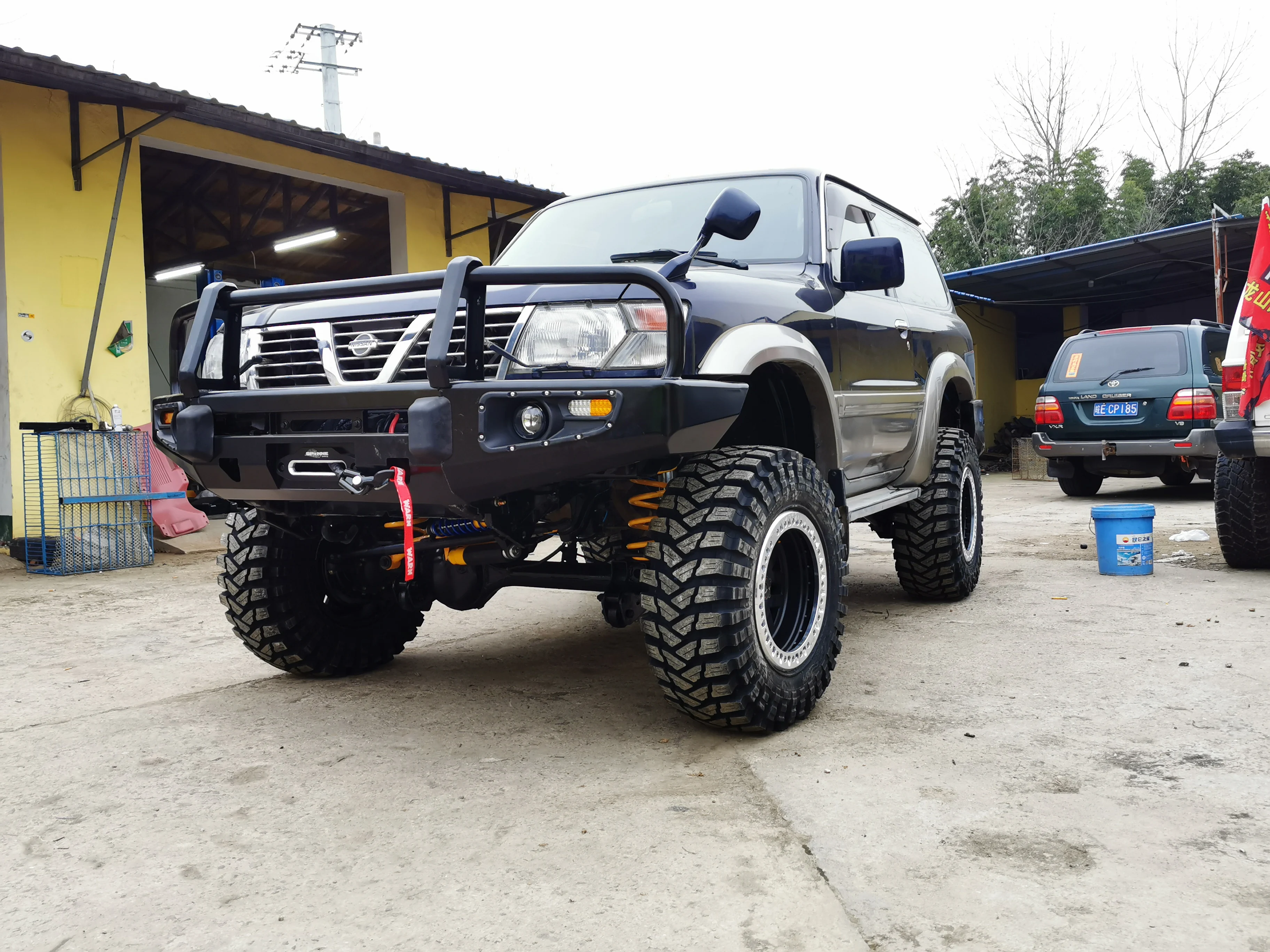 wholesalers 4x4 Hot Sale Pick up pajero Front Bumper Car Accessories Of Body Kit Fit for pajero