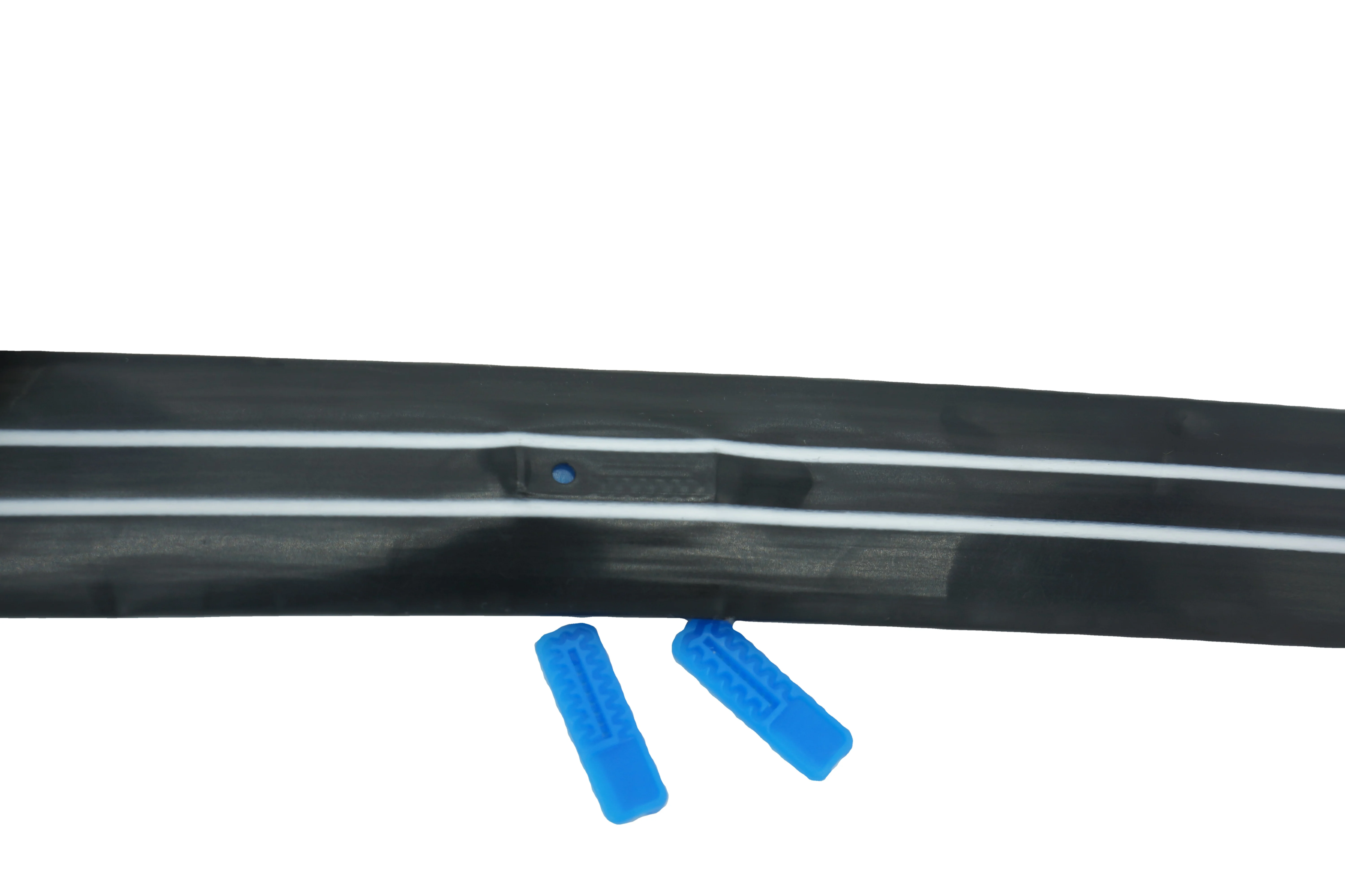 gardening water saving pe material dripping irrigation tape with flat dripers inside