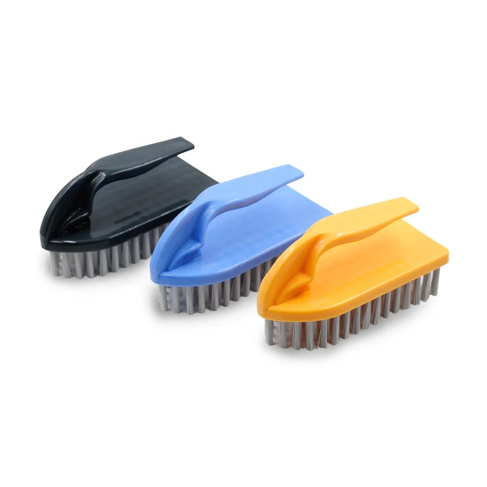 Товар № A109, пластиковая кисть для ручного скраба в форме железа с твердой щетиной PP