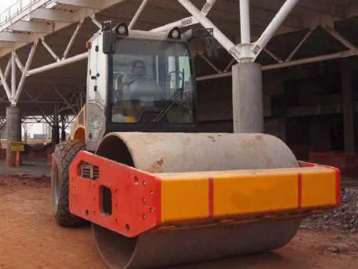 SSR260C-10H 26 Tons Full Hydraulic Double Drive Single Drum Road Roller