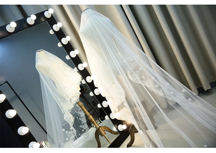 
Soft Bridal Veil Wedding Veil Sequins Lace Long Bridal Veil with Comb 