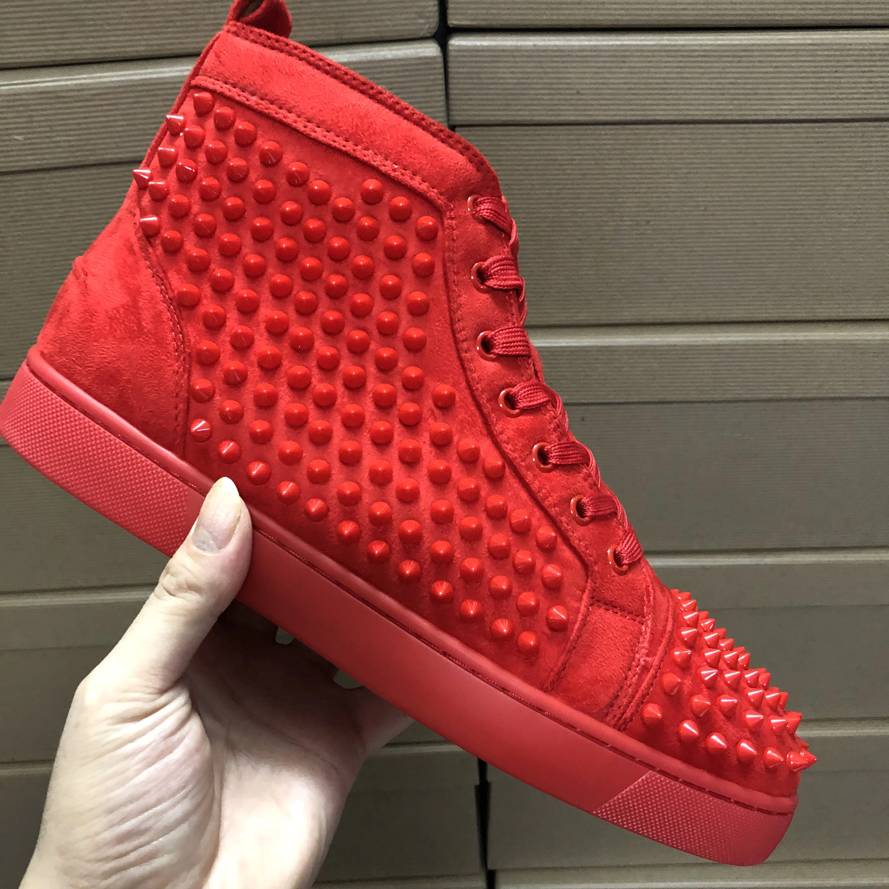 2022 Women Men High Top Diamond Rivets Shoes Leather Luxury Designer Famous Brand Red Bottom Casual Sport Sneakers