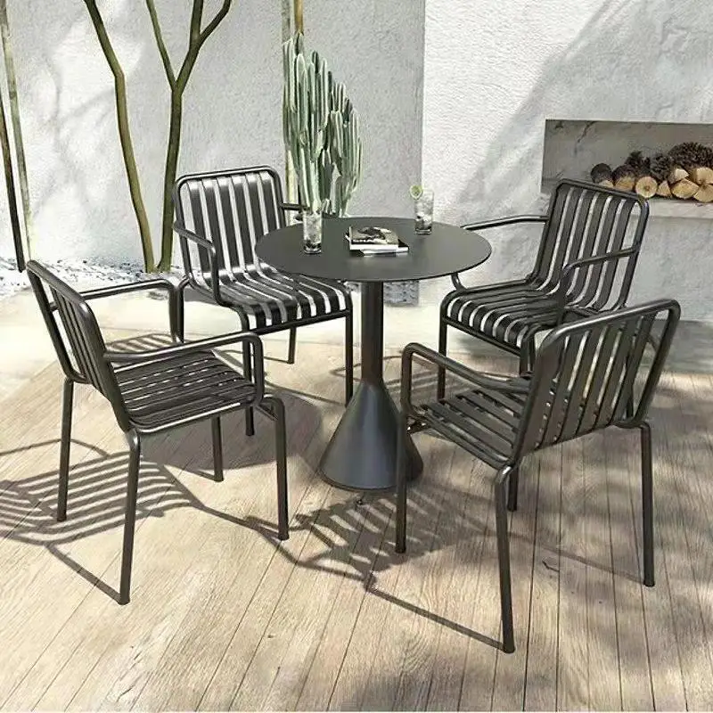 Outdoor metal dining table and chairs cafe milk tea shop open-air small round table patio balcony waterproof iron tables