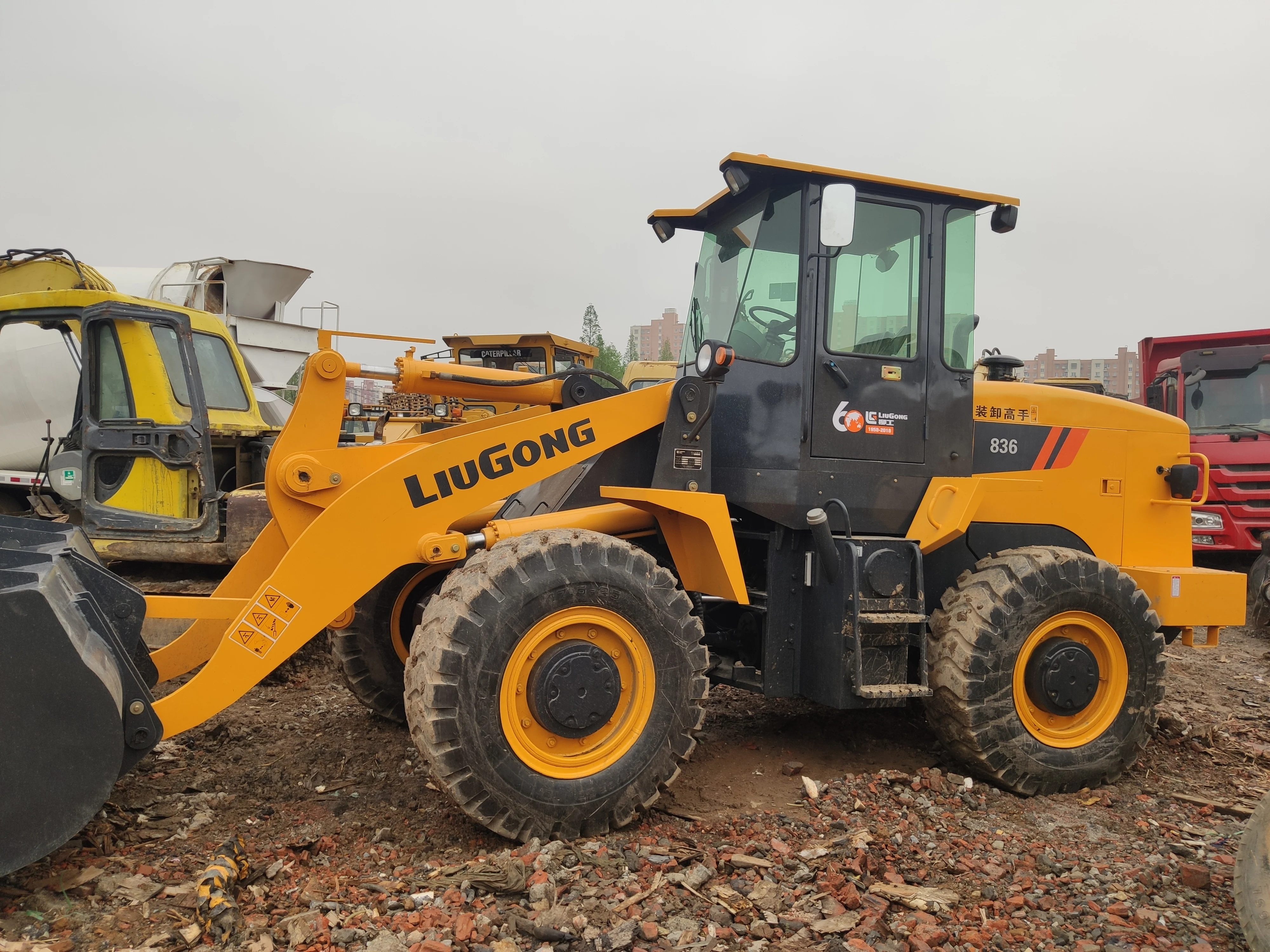 Популярный лесовый Колесный Погрузчик LIUGONG 3ton 836 с деревянным грейпером заводская цена