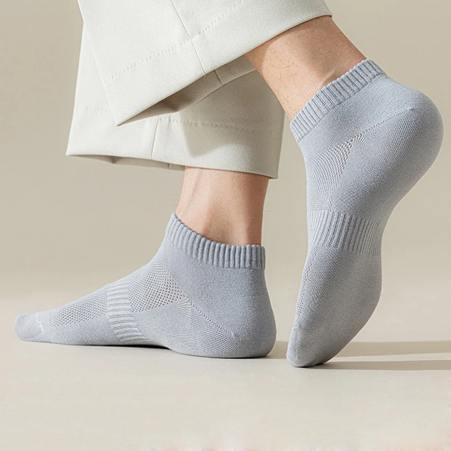 Wholesale Custom Logo Bamboo Fiber Socks Casual Adults Breathable Summer Socks Anti-bacterial Men Knitted Sports Ankle Socks