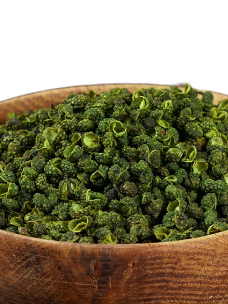 Premium fresh dried chilies seasoned green Sichuan pepper