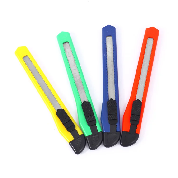 Foska Red Blue Green Yellow Multipurpose 9mm Craft Knives with Retractable Mechanism for Cutting Boxes Cartons Cardboard Arts