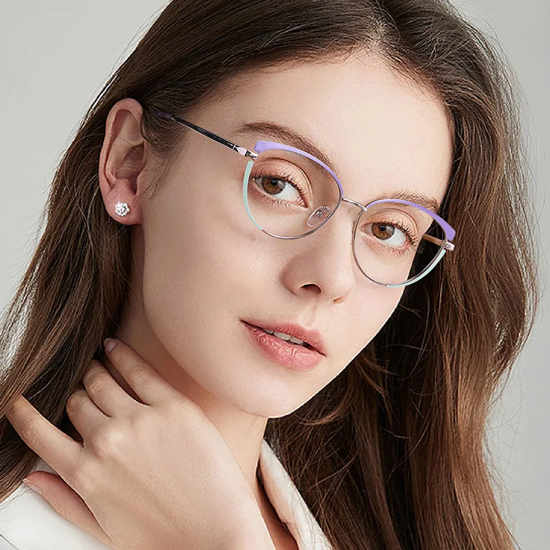 Wholesale Optical Glasses Computer Optical Glasses Metal Cat Eye Metal Photochromic Blue Light Blocking 2024 Newest Women