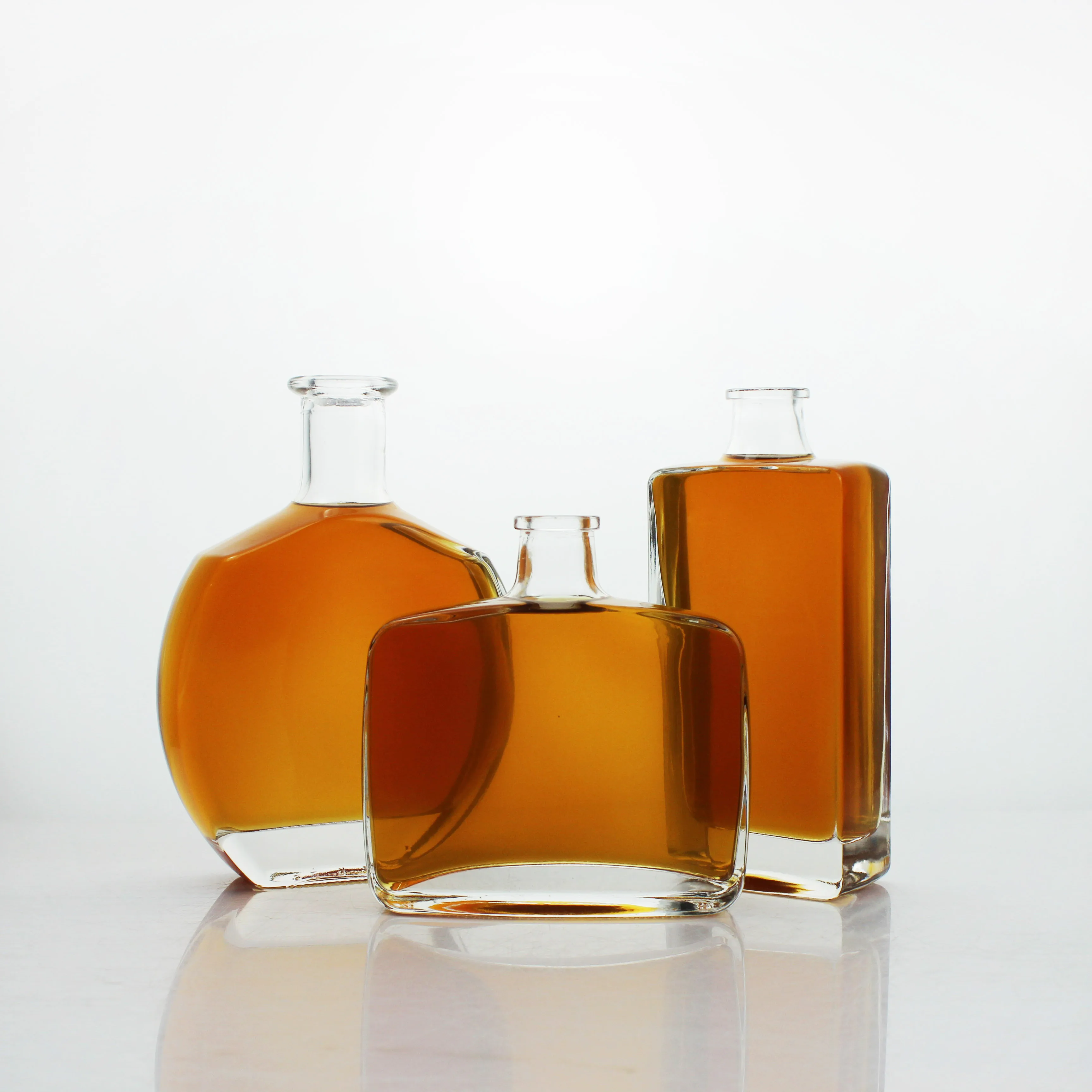 wholesale 500ml 700ml 750ml 1 liter round bottles glass empty gin vodka whiskey glass liquor bottle gin glass bottle with lid