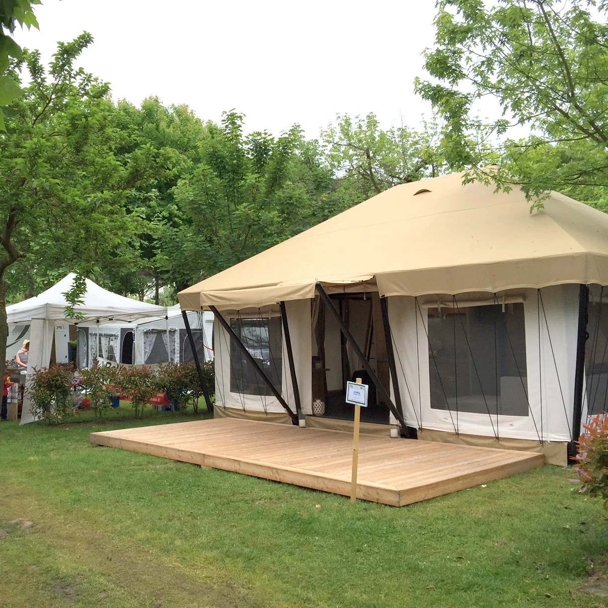 windproof family camping hotel safari tent Custom print pop up gazebo