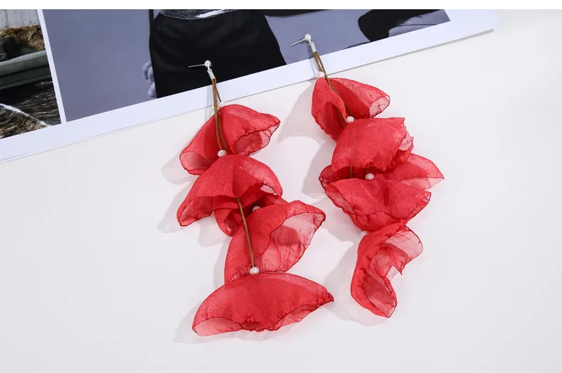 2020 New Arrival Elegant Dangle Style Handmade Yarn Red Flower Long Evening Earrings