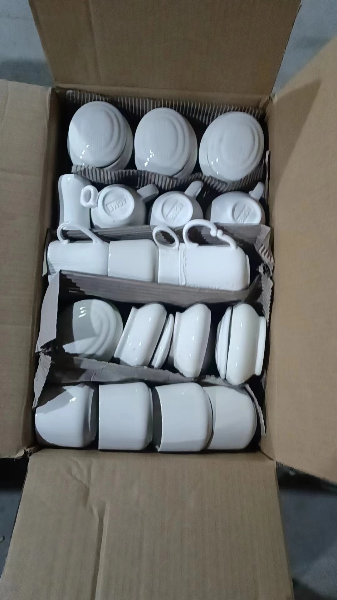 Factory Wholesales Stock White Porcelain Plate And Bowl Tableware Plates Restaurant Ceramic Sell By Ton