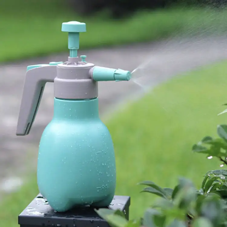 20 Oz (600ML) Unique Diamond Design Plastic Empty Spray Bottle Refillable Spray Container Super Fine Mist Trigger Sprayer