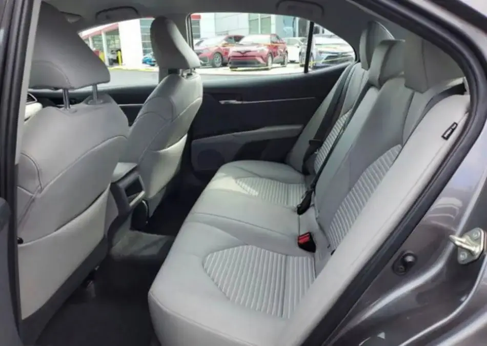 Подержанный автомобиль TOYOTA CAMRY для продажи по низкой цене