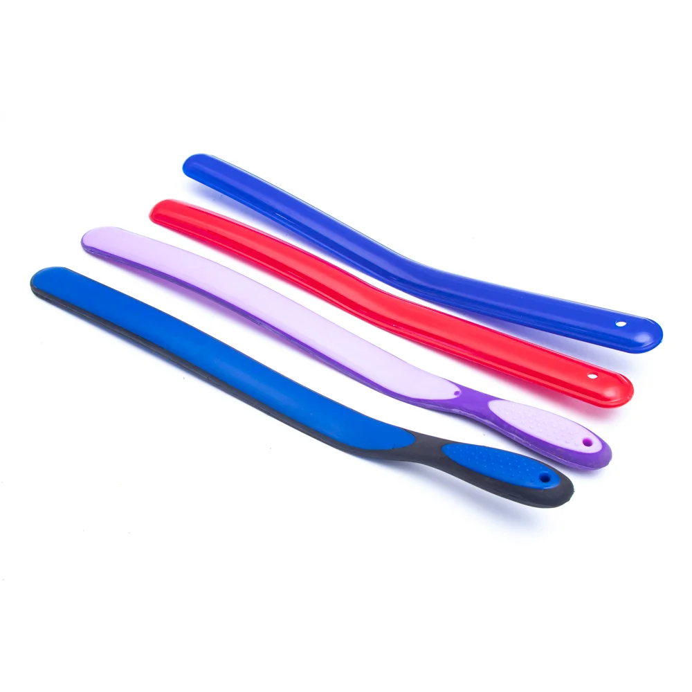 Logo kustom tahan lama kualitas Super plastik gagang panjang pengikis keringat kuda mandi