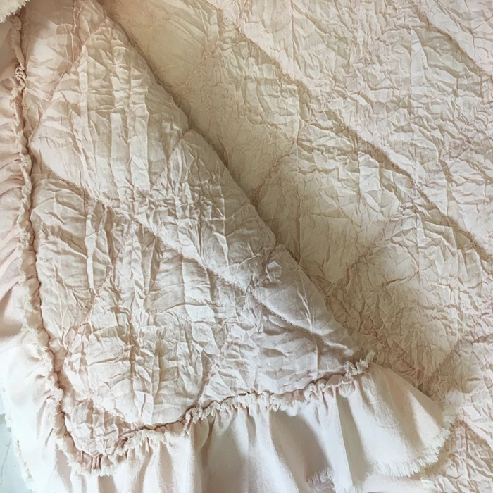 Indian Cheap Cotton Quilted Bedspread in Ultrasonic with Ruffles
