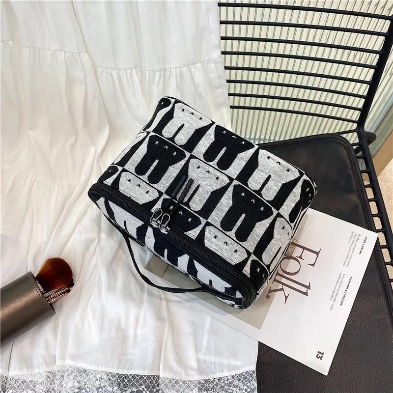 Hot Selling Factory Price Waterproof Organizer Toiletery Travel Hanging Makeup Custom Logo Women Necessaires Bags