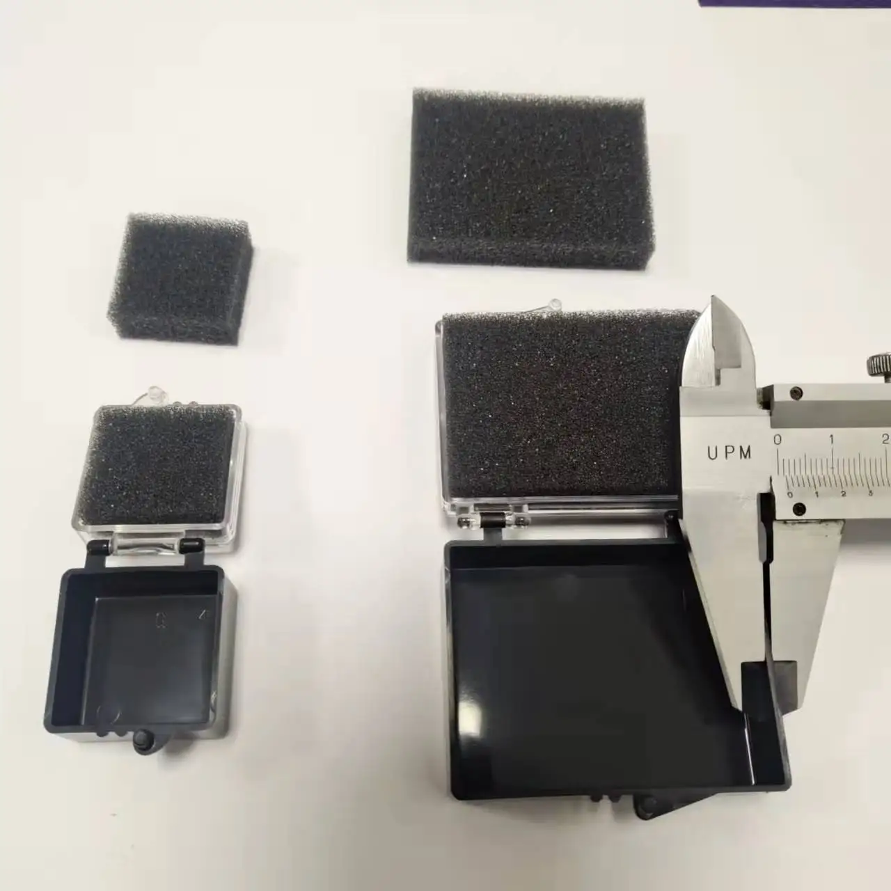 Plastic Dental Crown Box With Sponges With Lock