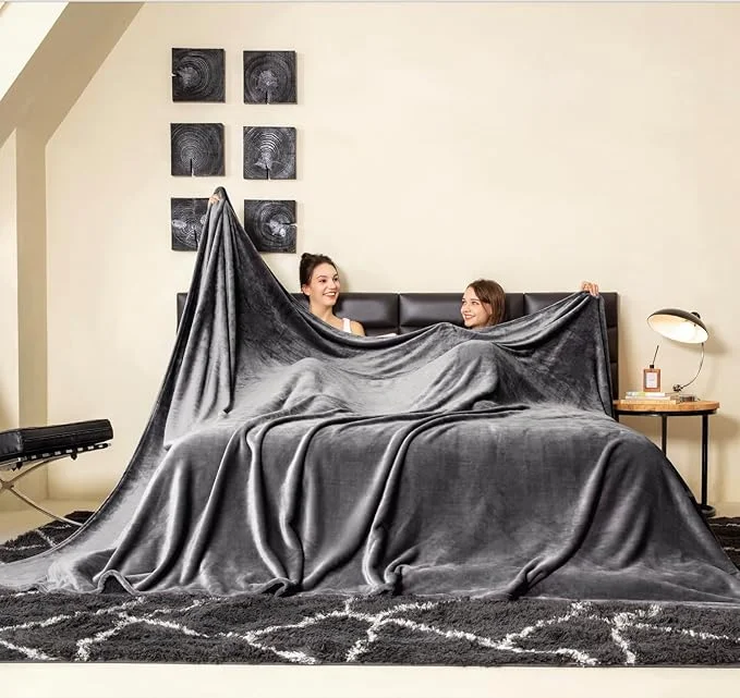 Wholesale custom Warm Camping Blanket Gray Flannel Blankets Extra Large Blanket