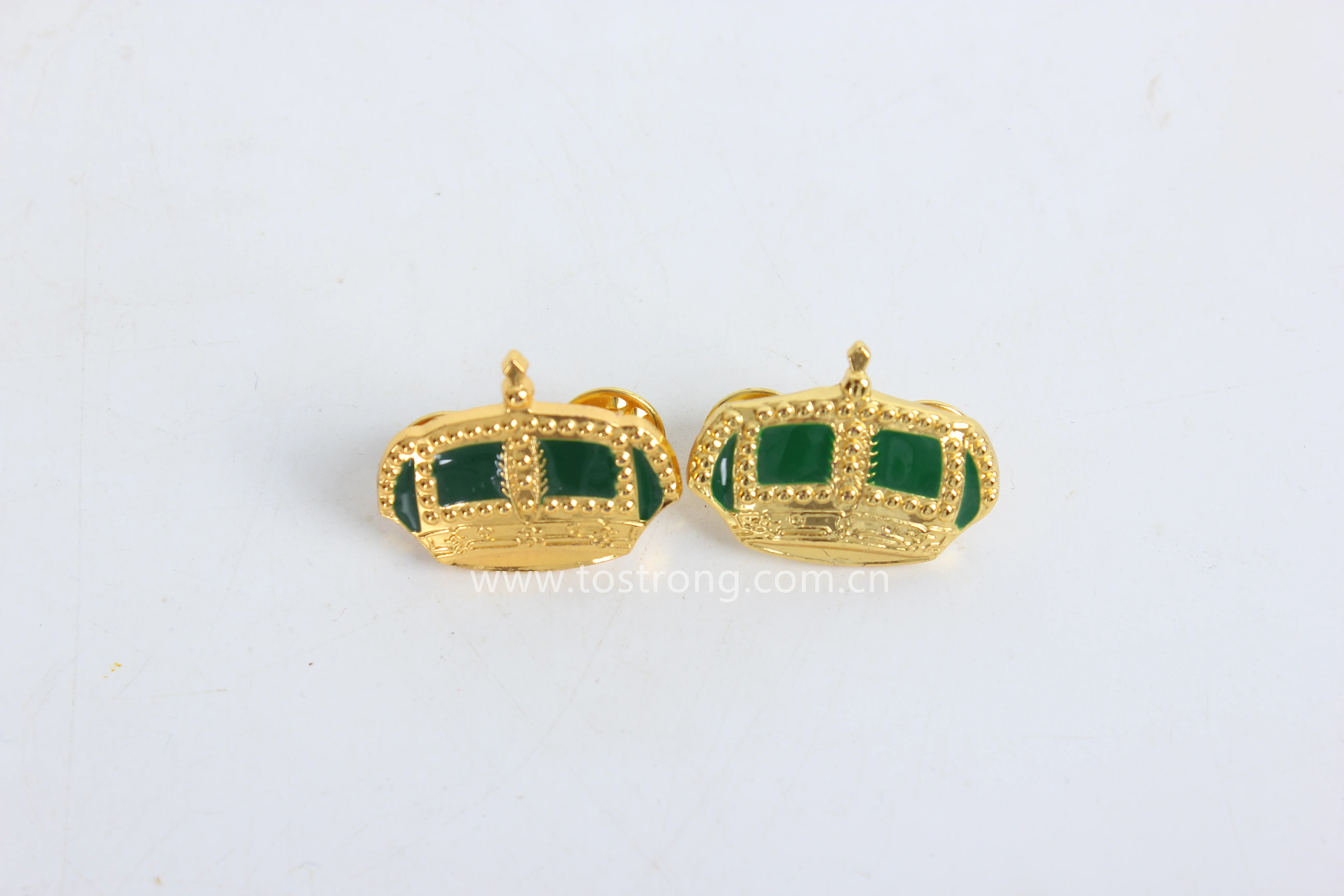 Wholesale Custom  Golden Metal Badge custom metal pin