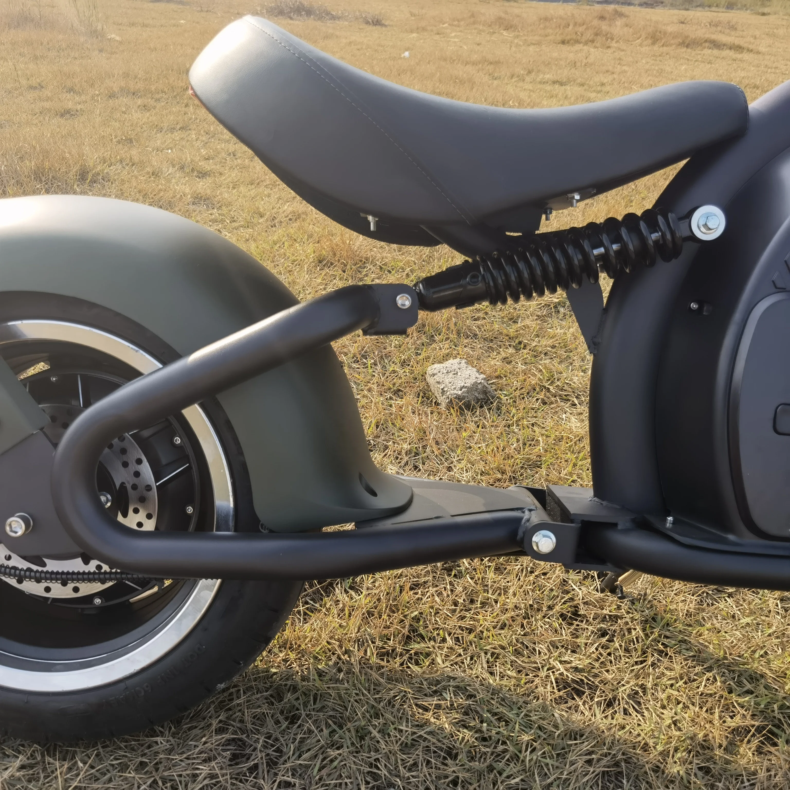 China 60V 12AH 1500W  2 Wheel Adult Electric Scooter City Coco off road powerful Fat Tyre