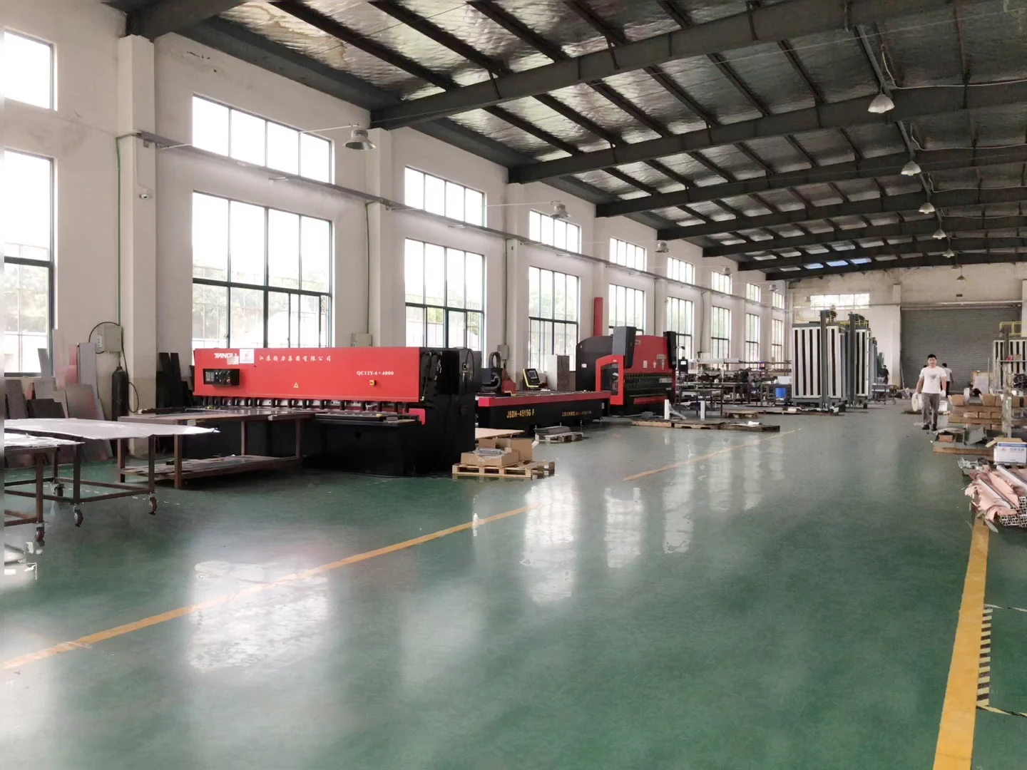 Worm Geared VVVF Controlled Asynchronous Electric Elevator Traction Machine For Cargo Lifts