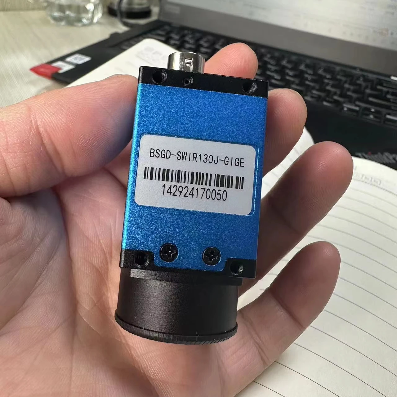 GigE SWIR IMX990 1/2' Hyperspectral Cameras USB3.0 400nm-1700nm Mono Detection Night Vision Security Material Inspection