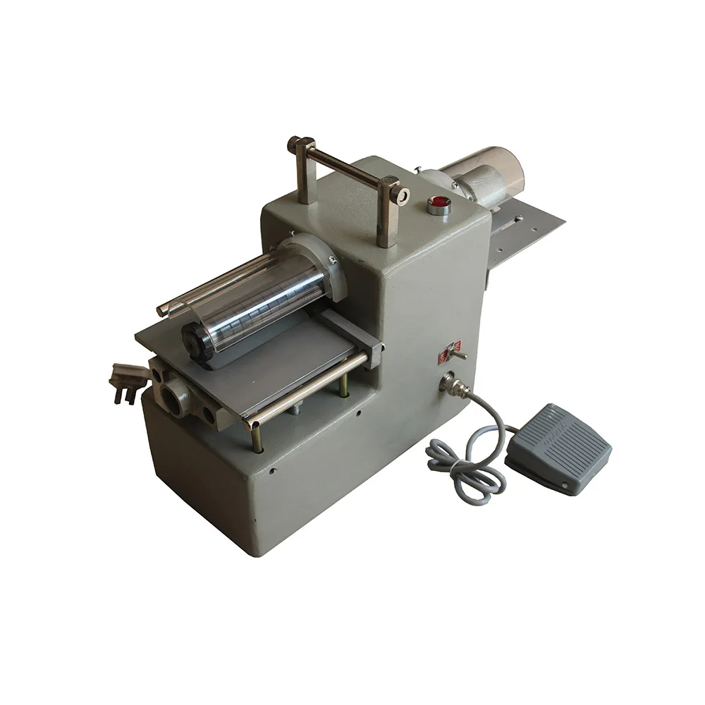 Машина для раскладывания кожаных ремешков 4