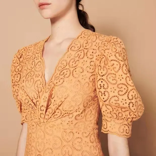 Spring and summer new high-end design puff sleeves V-neck lace hollow hook flower fishtail dress