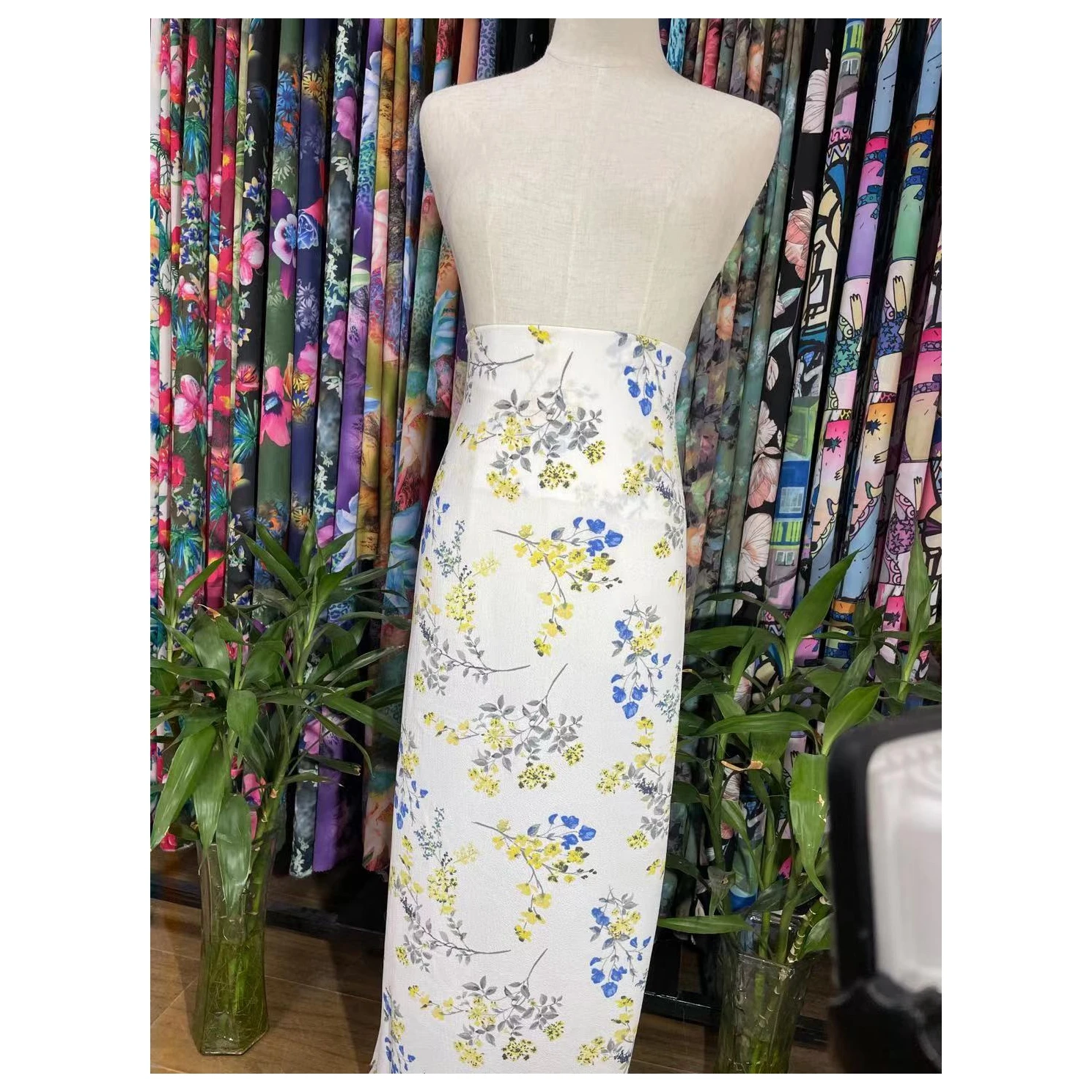 
Hot sale comfortable two-way stretch woven bubble in colorful stripe pattern for shirts 