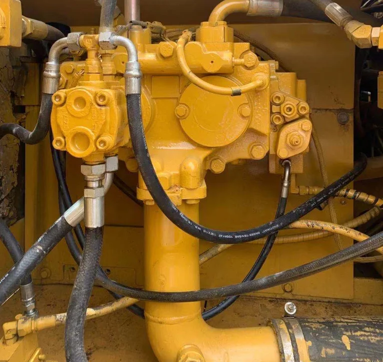 Used 30 ton 35 ton big excavator machinery  CAT330D CAT330C CAT330B heavy duty digging excavator in Shanghai