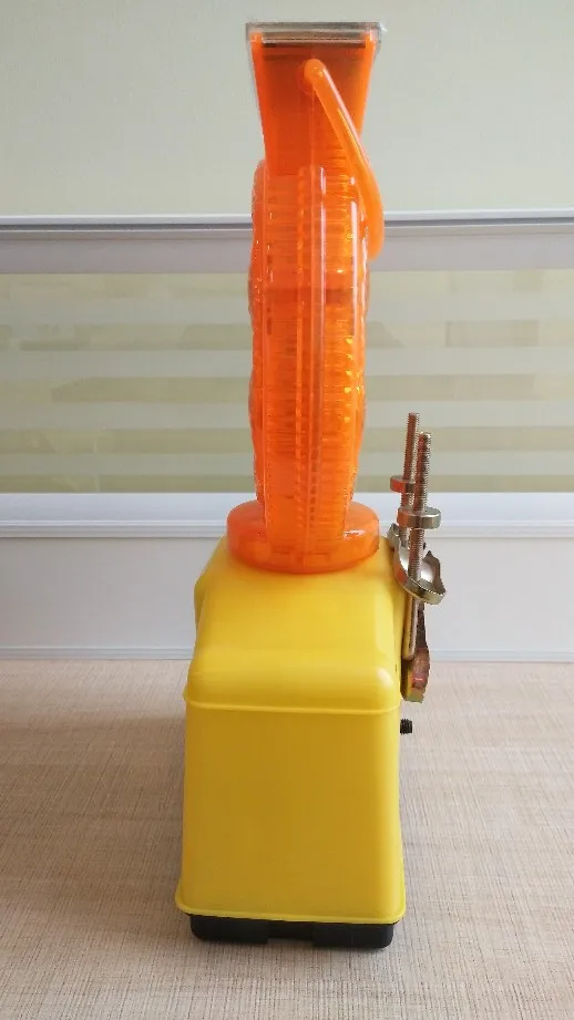 Strong Visibility Outdoor Safety Beacon Pavement Sign 5.5V 0.6W Solar Panel Barricade Warning Light with Flashing Effect