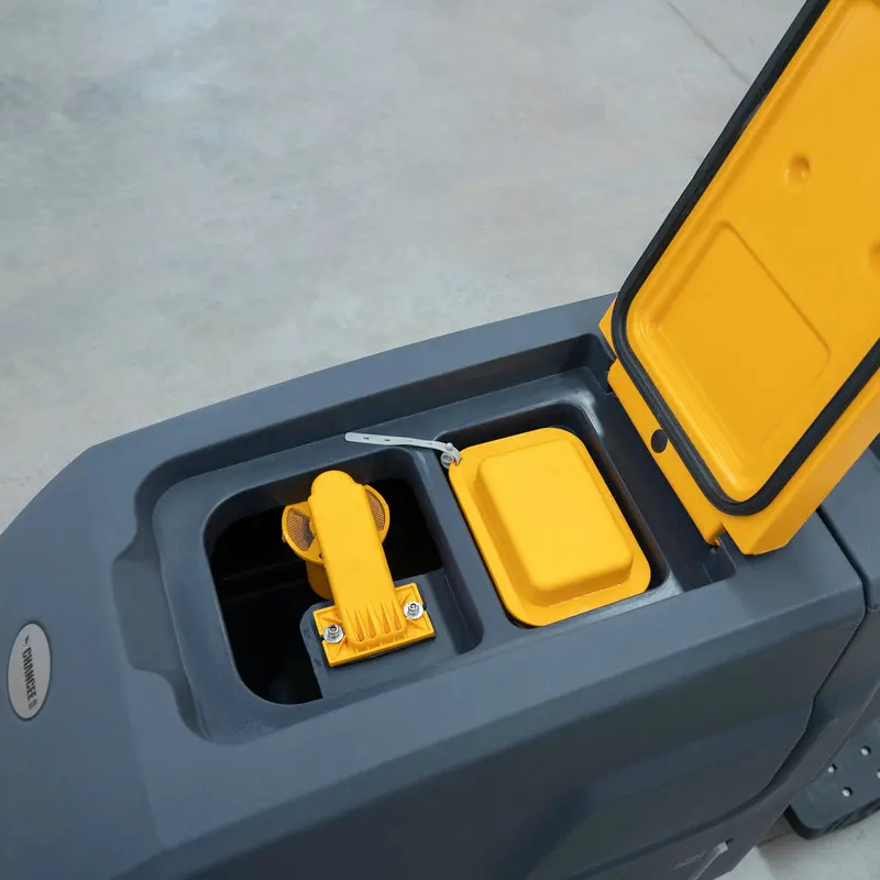 45L Solution Tank Easy To Operate Walk Behind On Industry Floor Scrubber For Industry