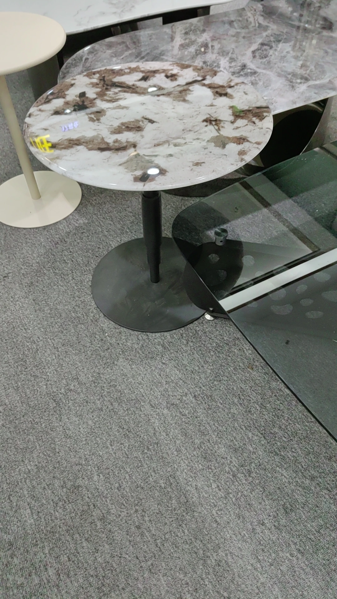 Iron legs, wooden top, marble round dining table, factory wholesale sale at low prices