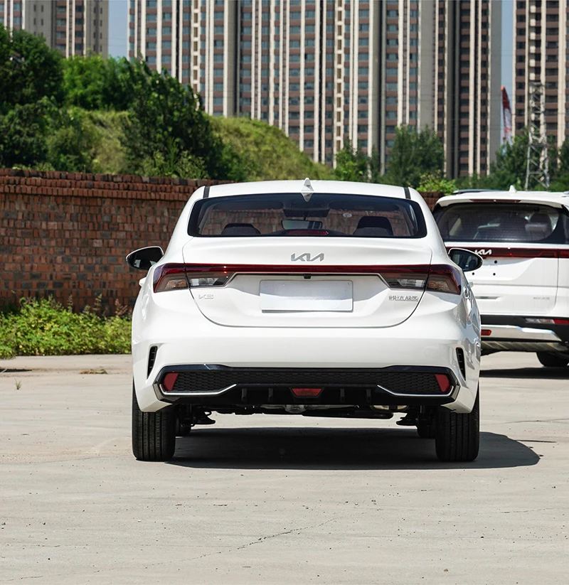 2023 K3 CVT gelbox 4-дверный 5-местный седан аксессуары для рулевого колеса из углеродного волокна с максимальной скоростью 180 км/ч