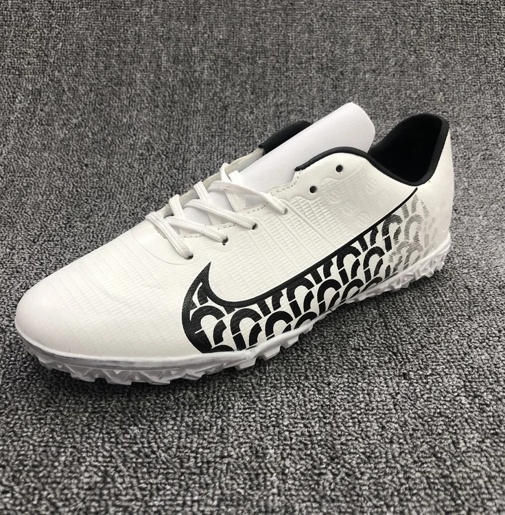 Mammon Manufacturer Hot Sale Soccer Boots Mens Outdoor Ic Soccer Shoes Wholesale Price Low Top Football Boots