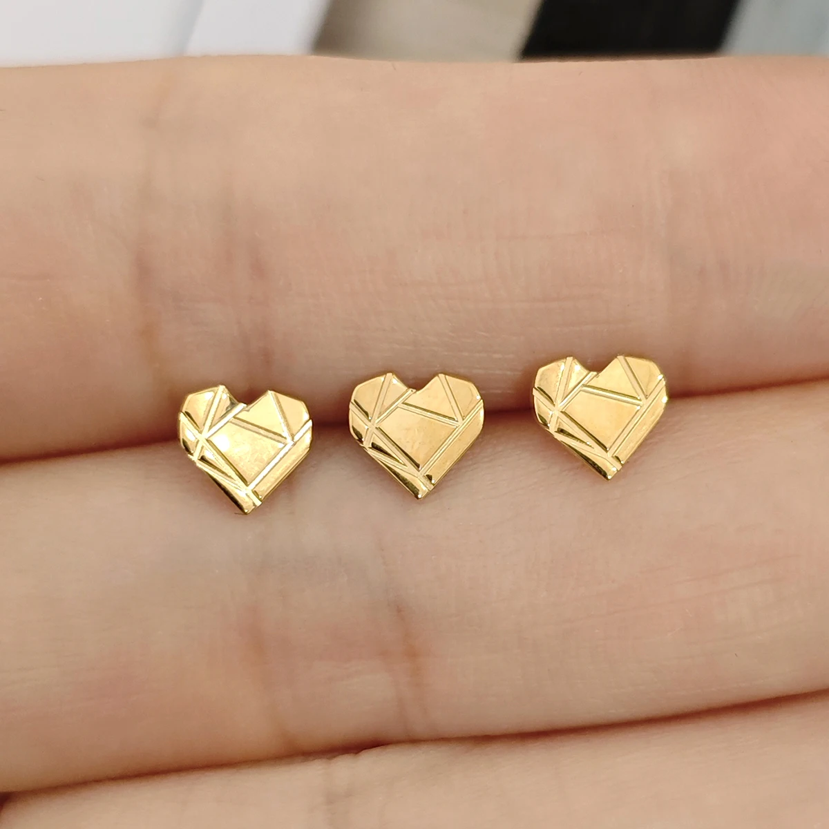 Calendo Jewelry ASTM  F136 Titanium  Heart  Shape Internally Threaded  Earring  End  Piercing Jewelry Top