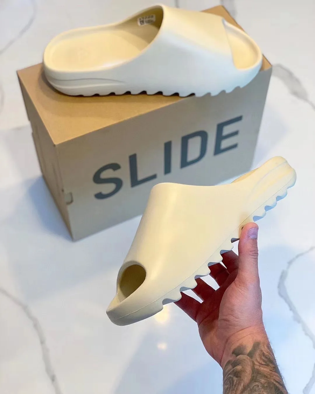
2020 luxury unisex kids yeezi spli 350 v2 bone fw6345 slippers original logo yeeyz blank plain boy slides shoes print sandals 
