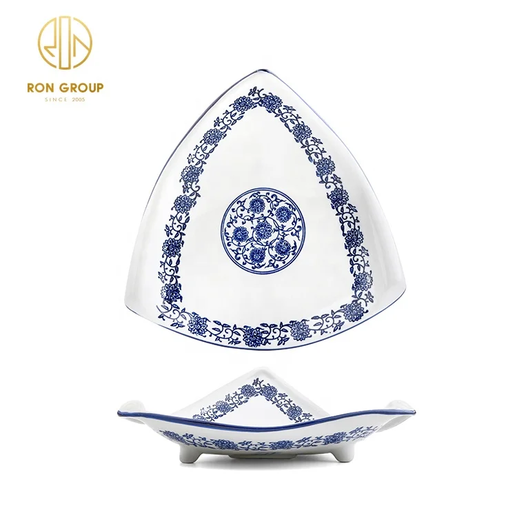 Chinese style handmade white and blue color triangle shape ceramic tableware set porcelain dinner plate for restaurant