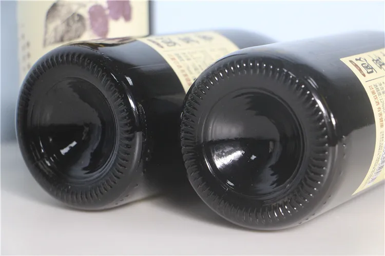 Fruit wine / mulberry wine 750ml has a sweet aftertaste