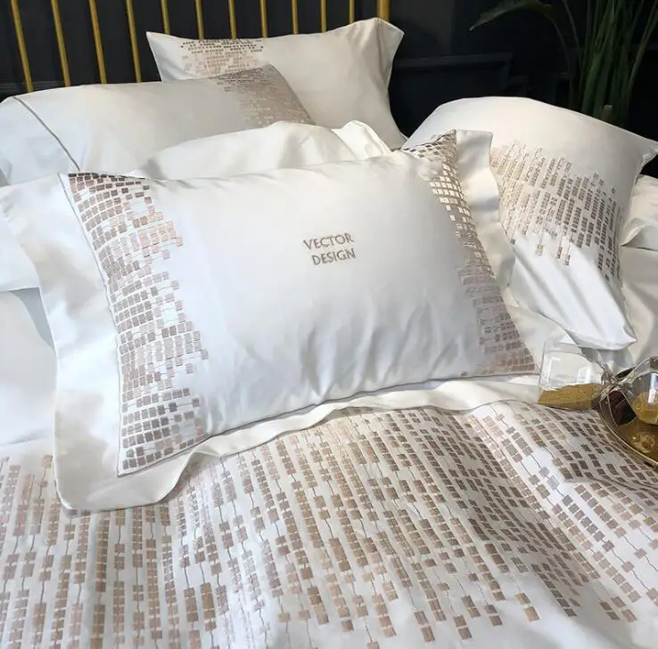 Luxury Pima Cotton 4 Piece Simple Embroidered Golden Color Duvet Cover Set Bed Sheet for Home Hotel