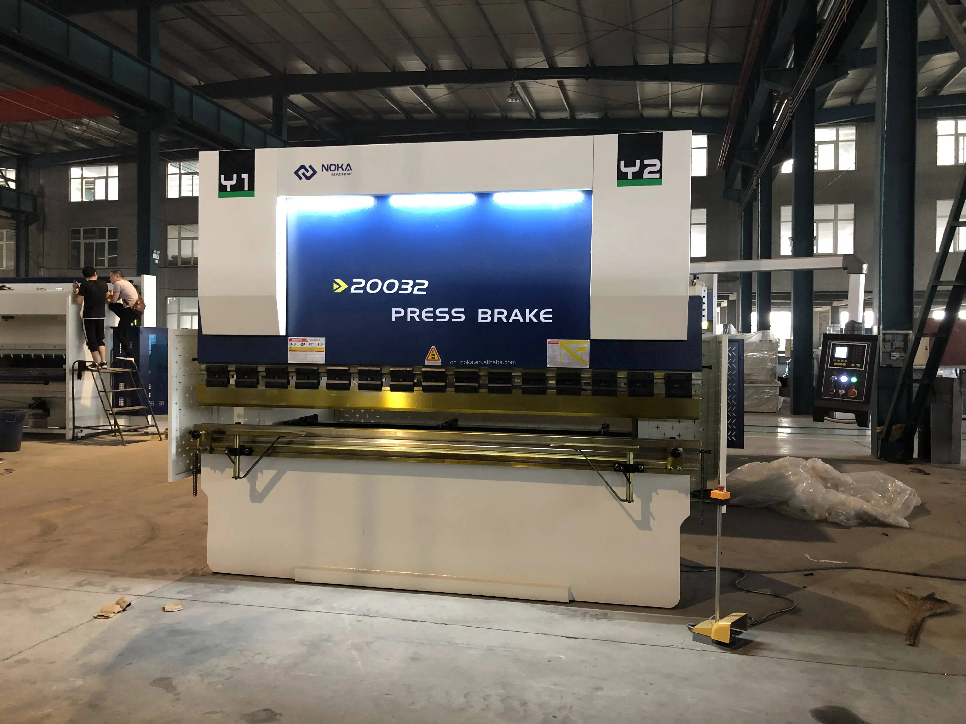 FOB Price 10% Discount WC67K CNC Hydraulic Press Brake, Flange Bending Machine That Customers In The Middle East Prefer