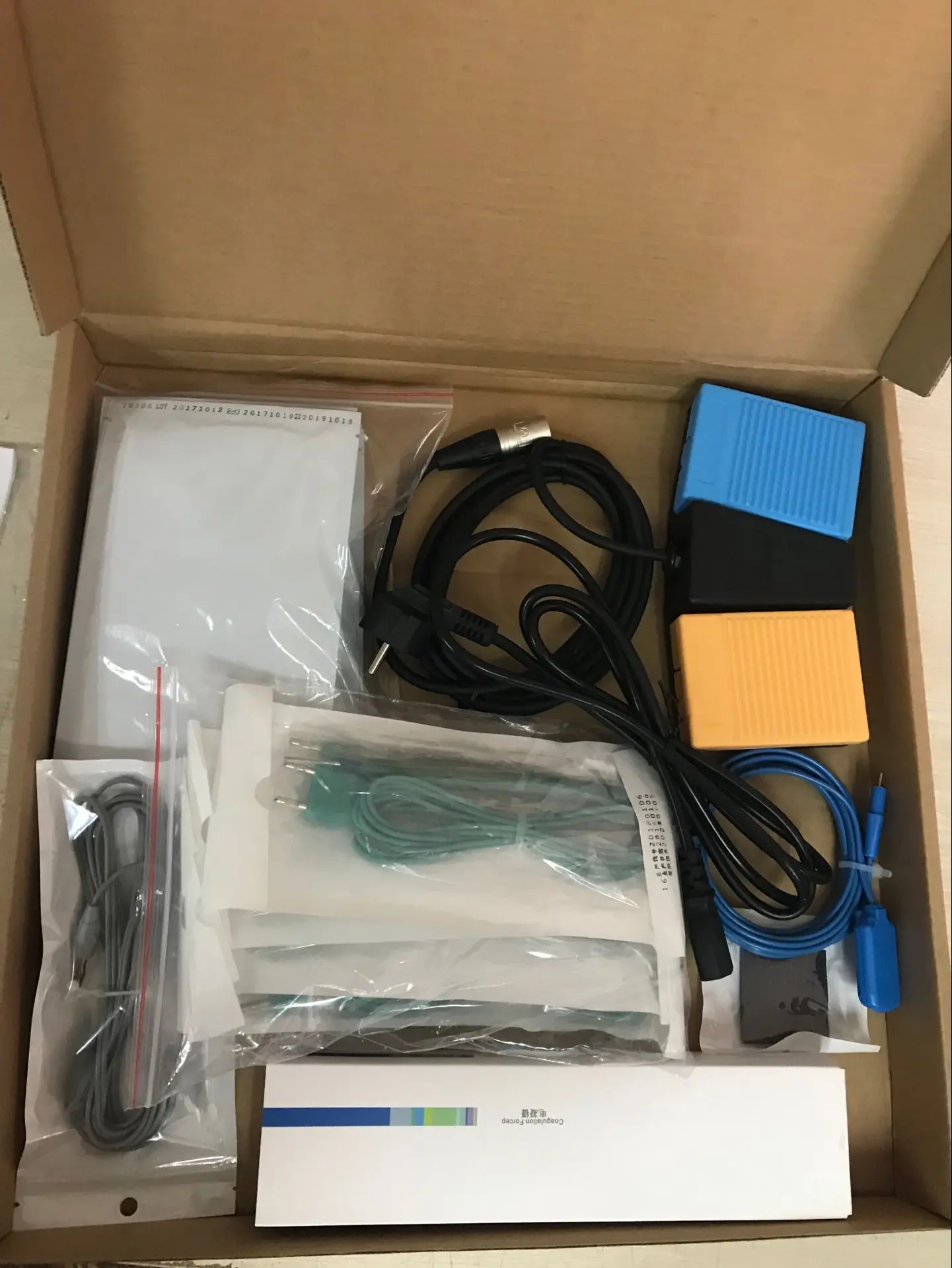 Hot selling high frequency electrosurgical unit electrosurgical generator for surgery